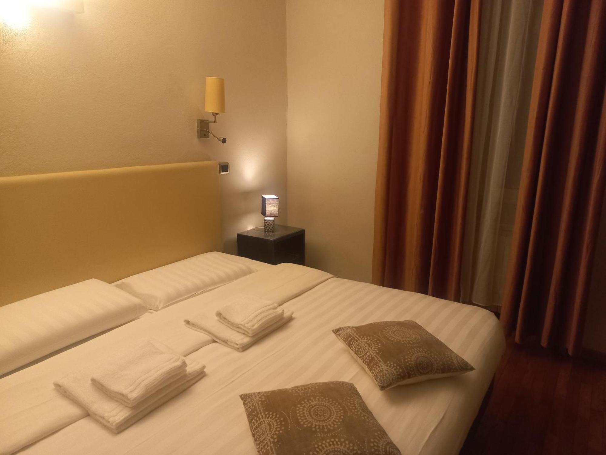 Stefano House Appartamento Fontana Di Trevi Рим Екстериор снимка