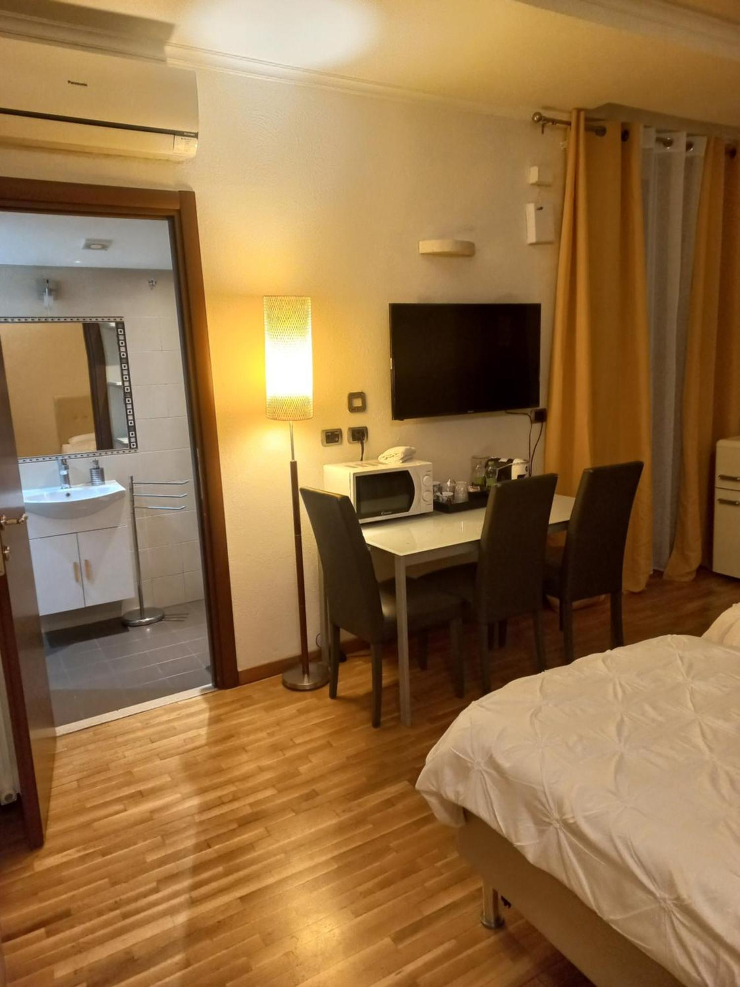 Stefano House Appartamento Fontana Di Trevi Рим Стая снимка